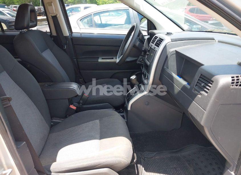 Photo 5 of 2008 Jeep Compass SPORT (VIN 1J8FF47W08D749405)