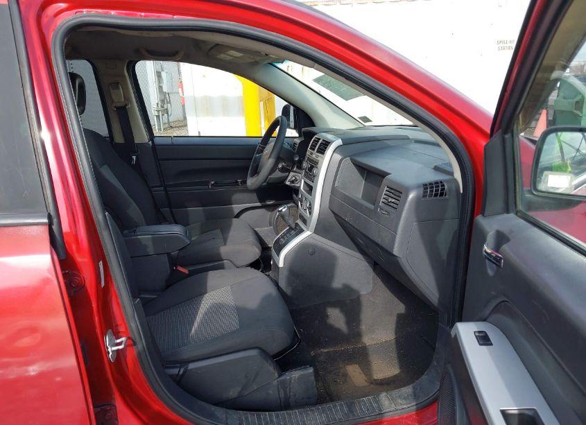 Photo 5 of 2008 Jeep Compass SPORT (VIN 1J8FF47W28D710587)