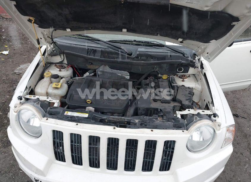 Photo 10 of 2008 Jeep Compass SPORT (VIN 1J8FF47W38D510740)