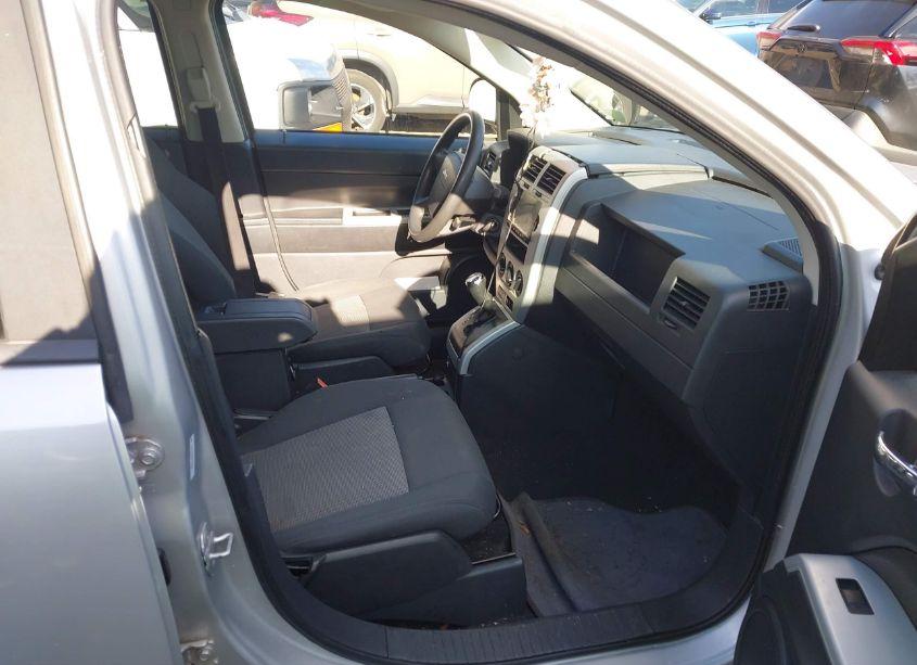 Photo 5 of 2008 Jeep Compass SPORT (VIN 1J8FF47W58D691470)