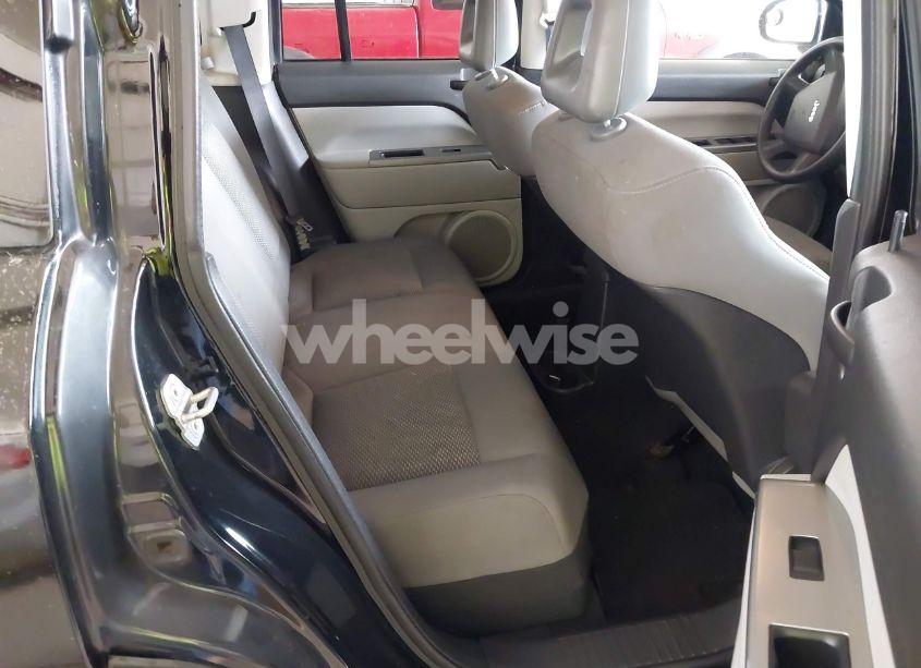 Photo 8 of 2007 Jeep Compass SPORT (VIN 1J8FF47W87D583780)