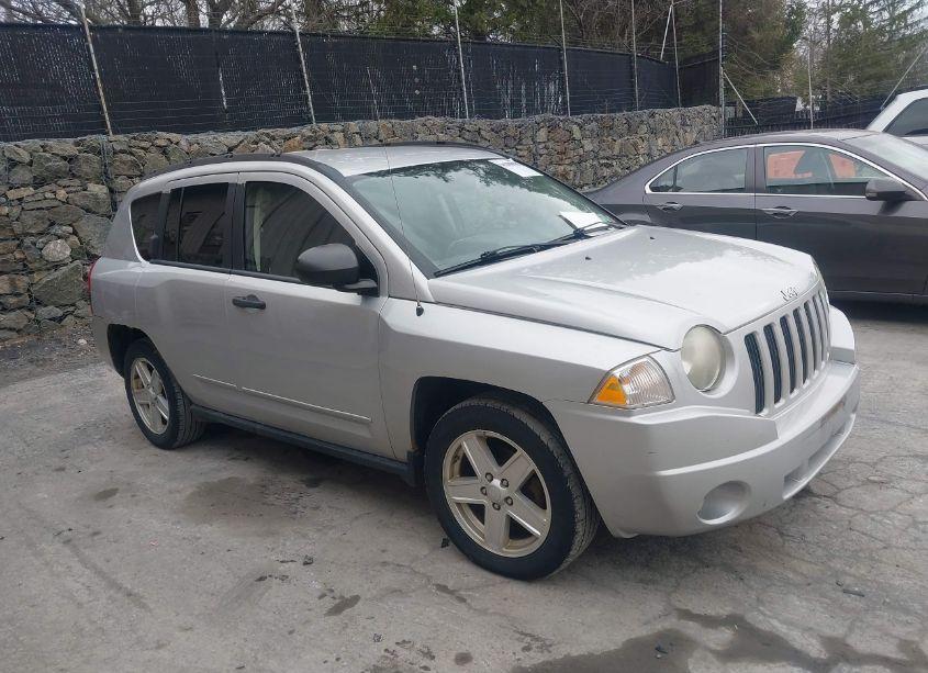 2008 Jeep Compass SPORT (VIN 1J8FF47W88D550814) main photo