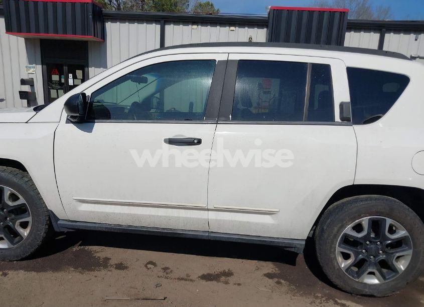 Photo 14 of 2008 Jeep Compass SPORT (VIN 1J8FF47W98D584311)