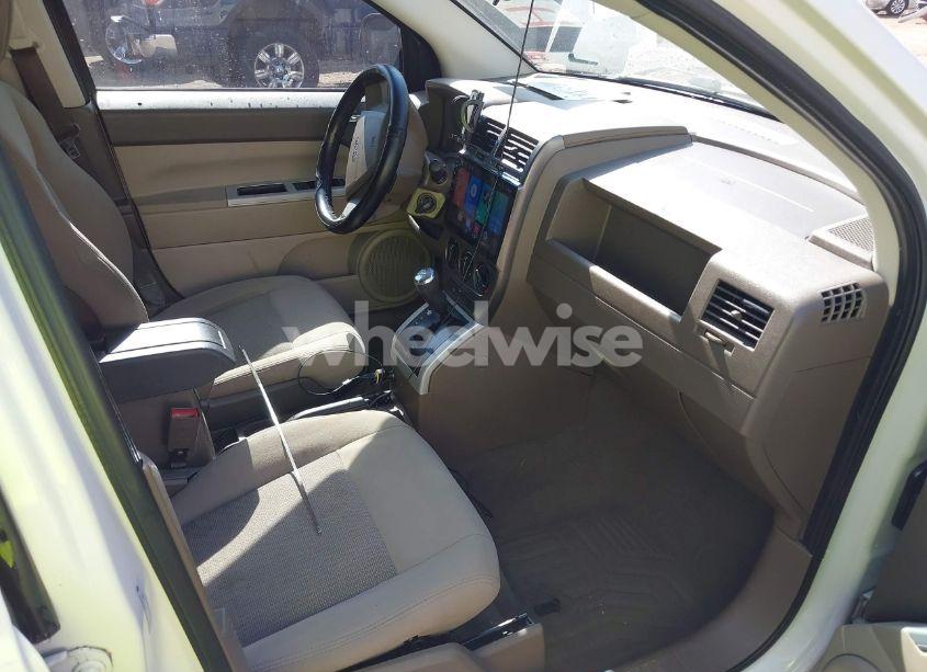 Photo 5 of 2008 Jeep Compass SPORT (VIN 1J8FF47W98D584311)