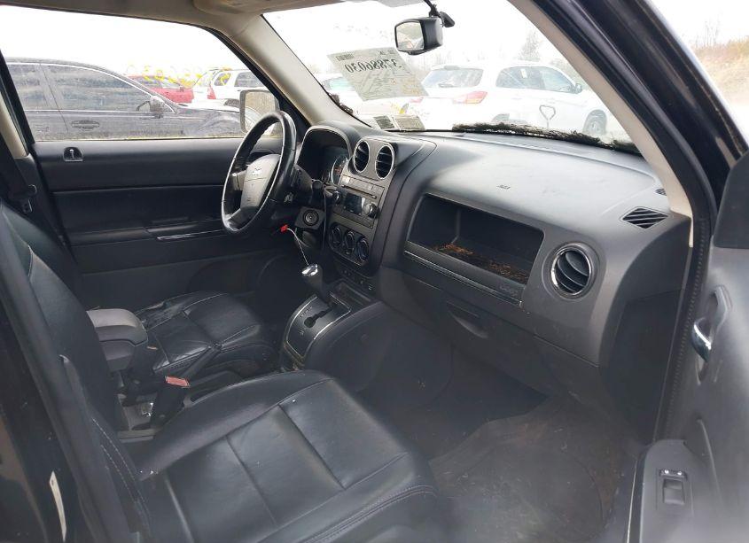 Photo 5 of 2009 Jeep Patriot LIMITED (VIN 1J8FF48B89D192496)