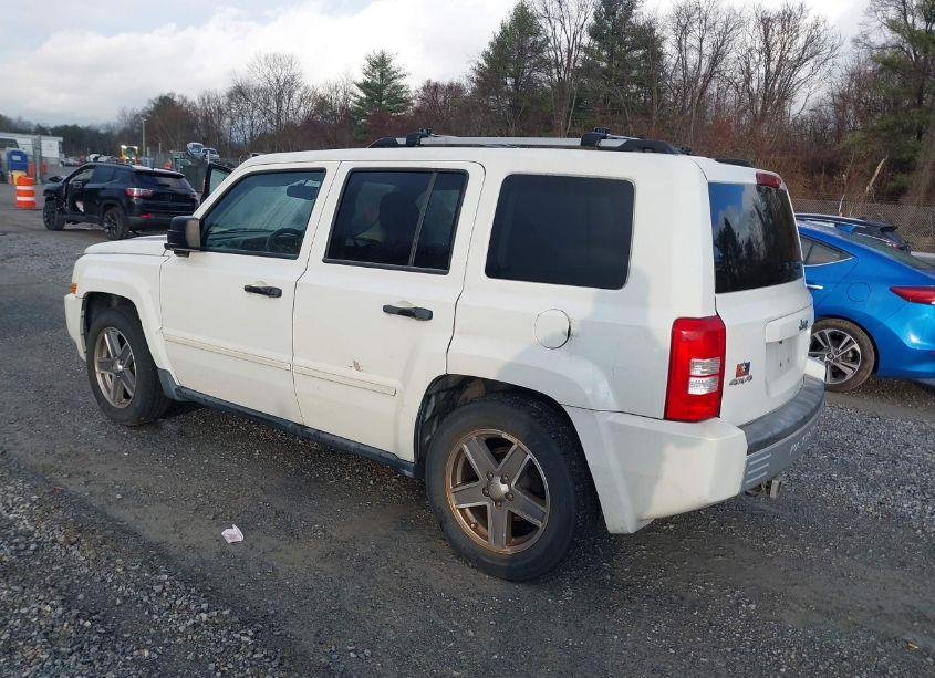 Photo 3 of 2007 Jeep Patriot LIMITED (VIN 1J8FF48W27D316472)