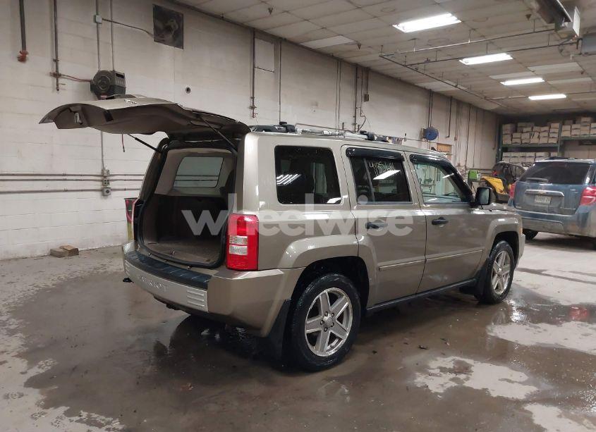 Photo 4 of 2007 Jeep Patriot LIMITED (VIN 1J8FF48W37D377328)