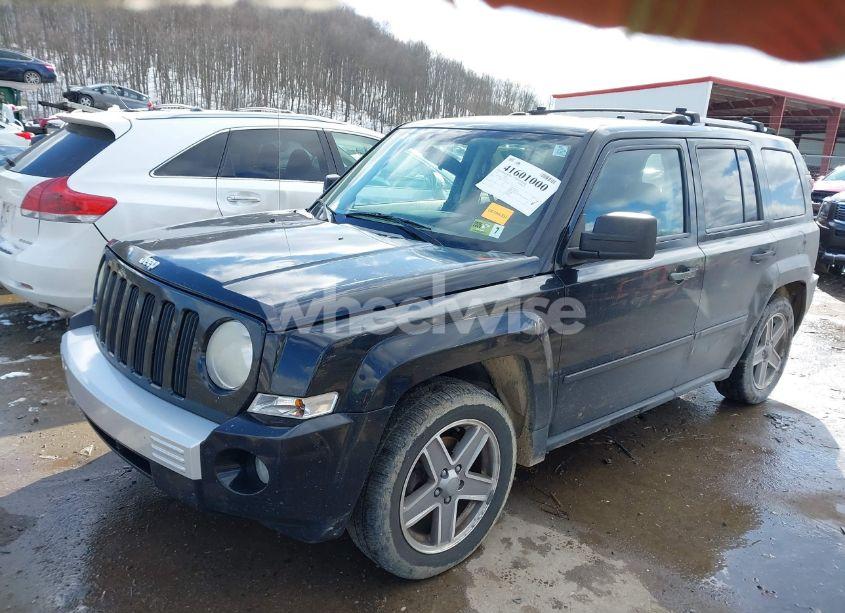 Photo 2 of 2007 Jeep Patriot LIMITED (VIN 1J8FF48W77D316919)