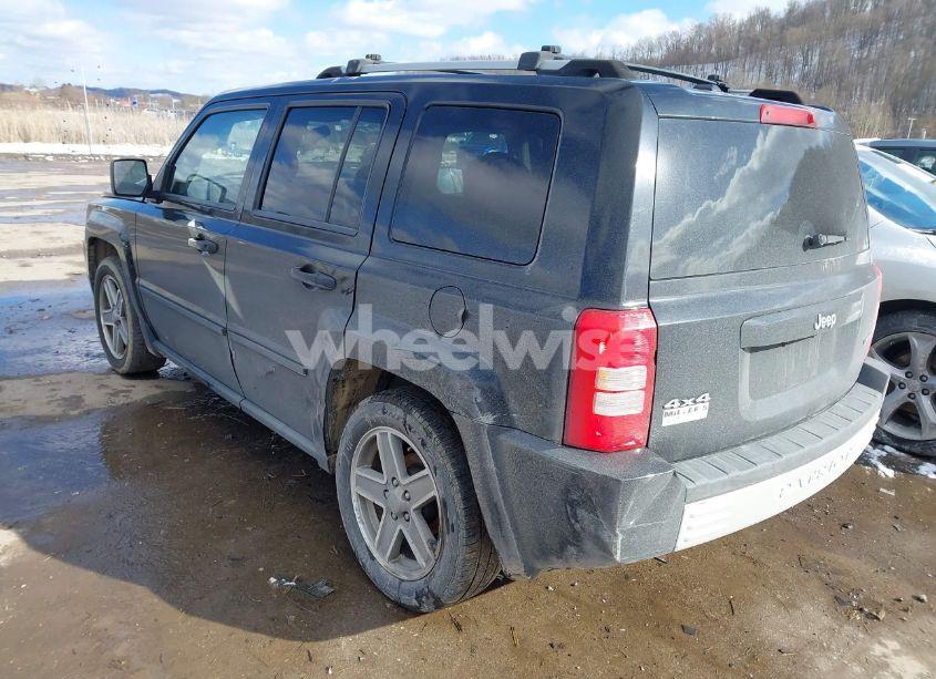 Photo 3 of 2007 Jeep Patriot LIMITED (VIN 1J8FF48W77D316919)