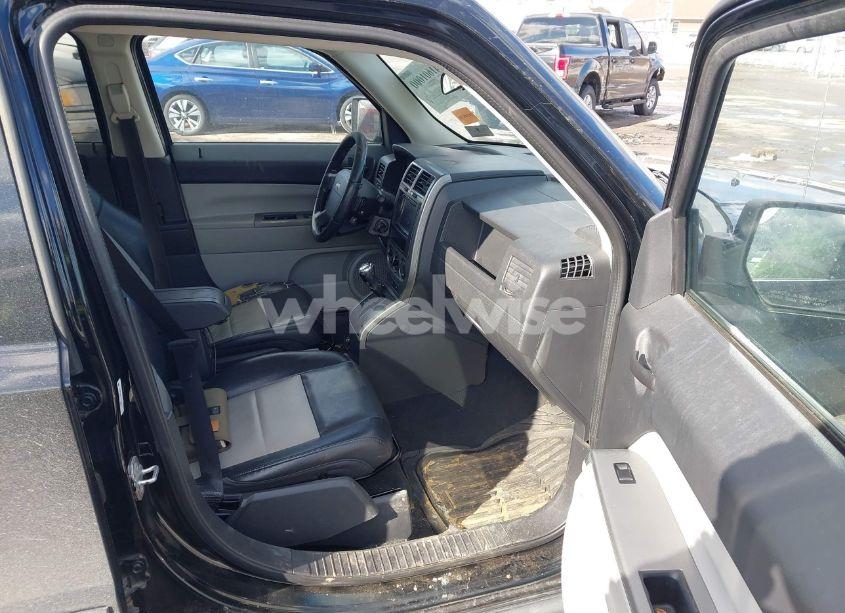 Photo 5 of 2007 Jeep Patriot LIMITED (VIN 1J8FF48W77D316919)