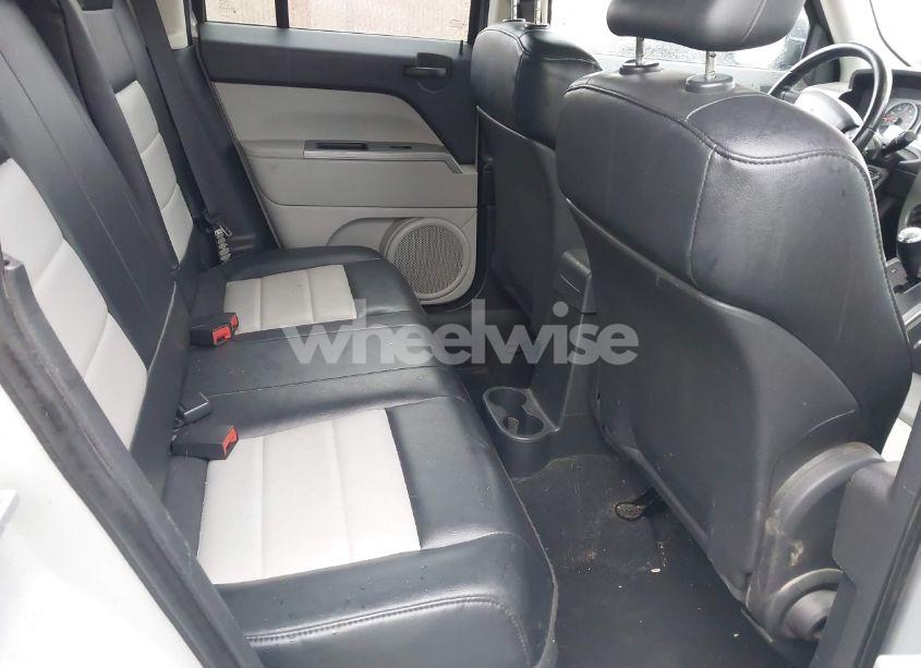 Photo 8 of 2007 Jeep Patriot LIMITED (VIN 1J8FF48W77D415661)