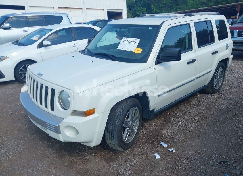 Photo 2 of 2008 Jeep Patriot LIMITED (VIN 1J8FF48W98D513883)