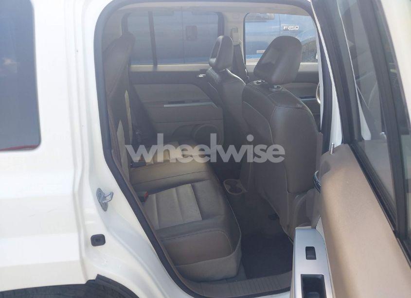 Photo 8 of 2008 Jeep Patriot LIMITED (VIN 1J8FF48W98D513883)