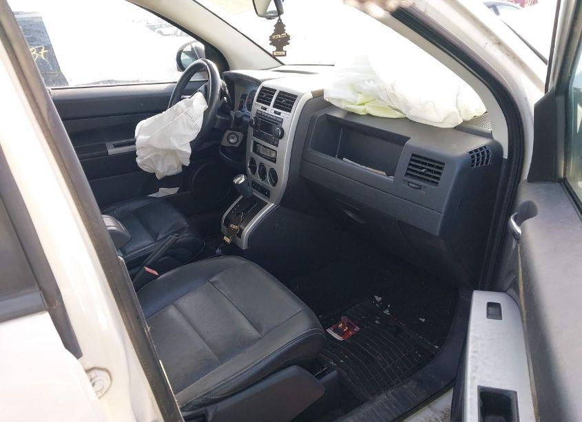 Photo 5 of 2008 Jeep Compass LIMITED (VIN 1J8FF57W98D510618)