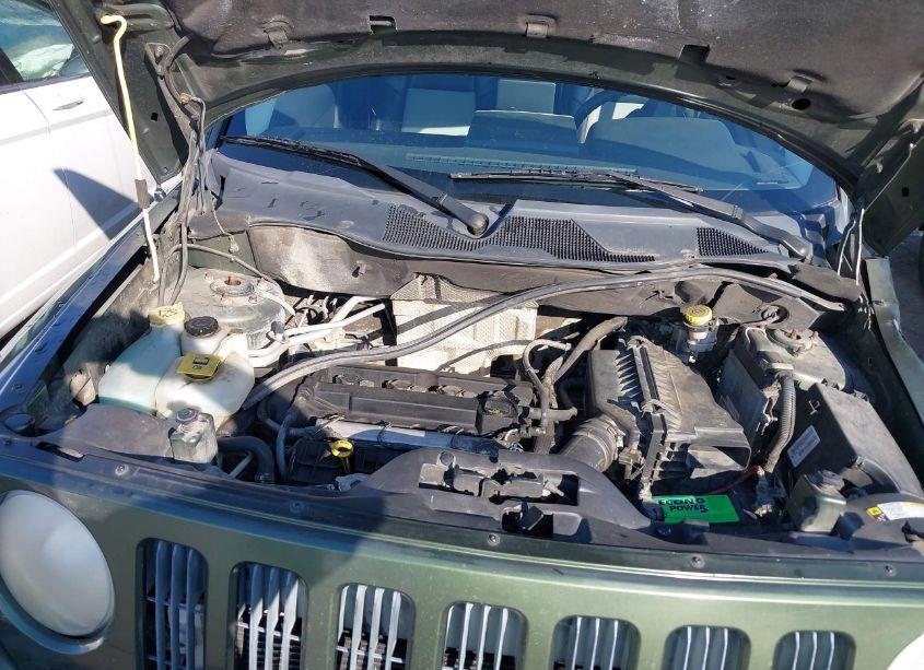 Photo 10 of 2008 Jeep Patriot SPORT (VIN 1J8FT28018D799446)