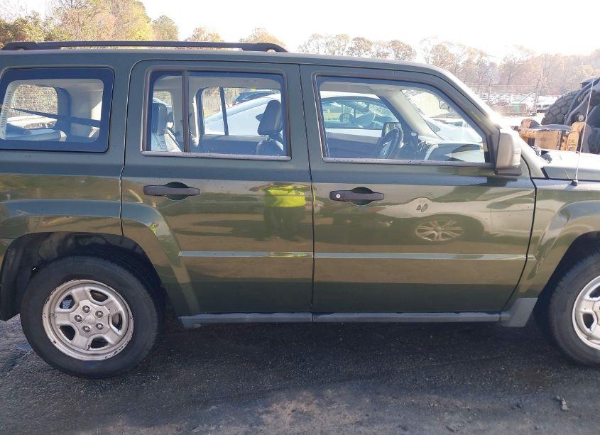 Photo 13 of 2008 Jeep Patriot SPORT (VIN 1J8FT28018D799446)