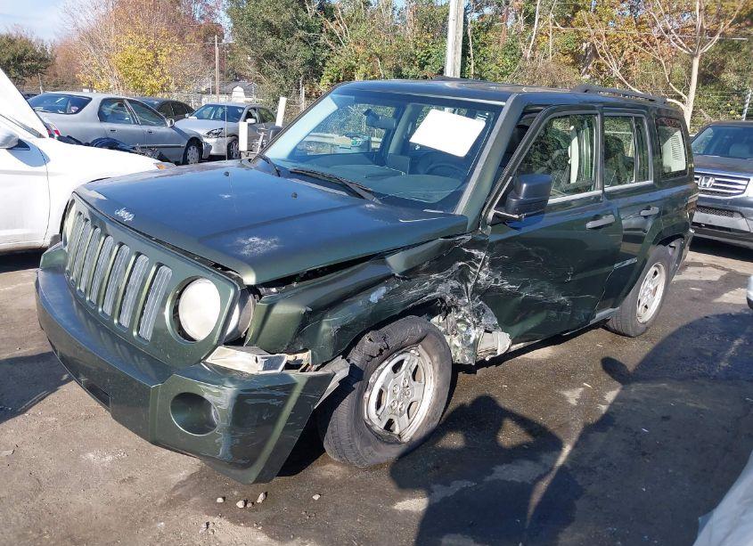 Photo 2 of 2008 Jeep Patriot SPORT (VIN 1J8FT28018D799446)