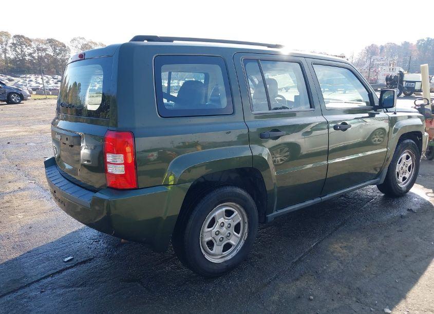 Photo 4 of 2008 Jeep Patriot SPORT (VIN 1J8FT28018D799446)