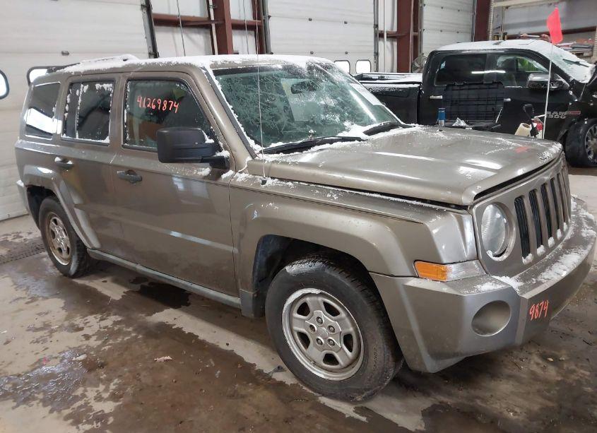 2008 Jeep Patriot SPORT (VIN 1J8FT28028D637342) main photo