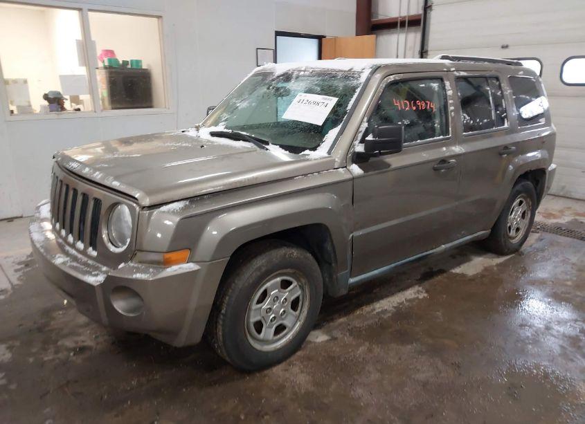 Photo 2 of 2008 Jeep Patriot SPORT (VIN 1J8FT28028D637342)