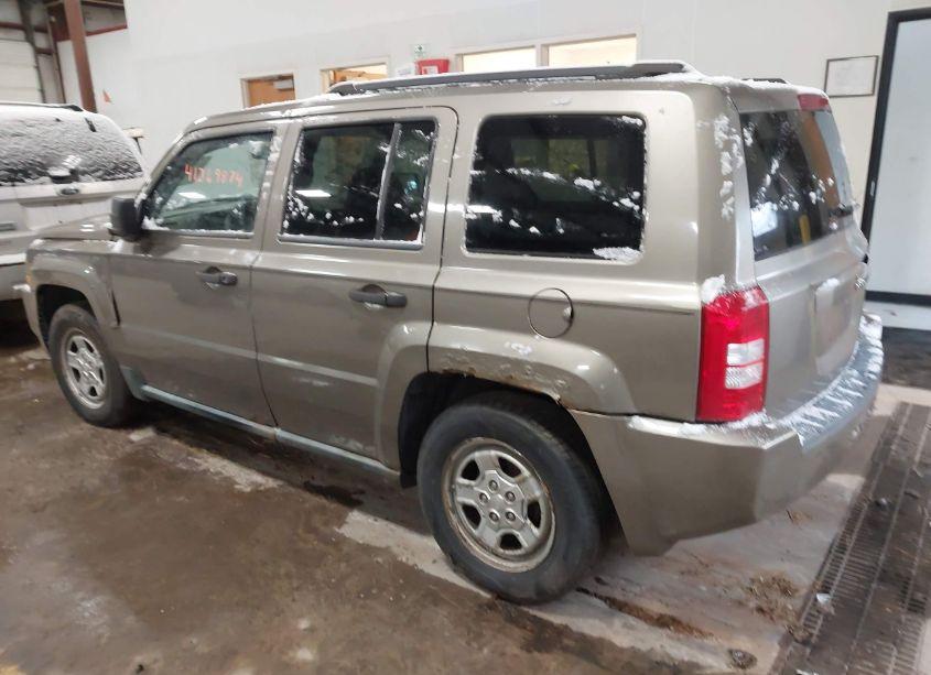 Photo 3 of 2008 Jeep Patriot SPORT (VIN 1J8FT28028D637342)