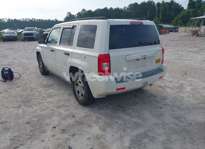 Photo 3 of 2008 Jeep Patriot SPORT (VIN 1J8FT28048D775688)