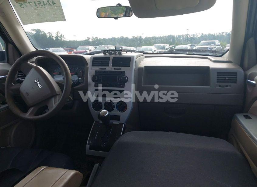 Photo 5 of 2008 Jeep Patriot SPORT (VIN 1J8FT28048D775688)