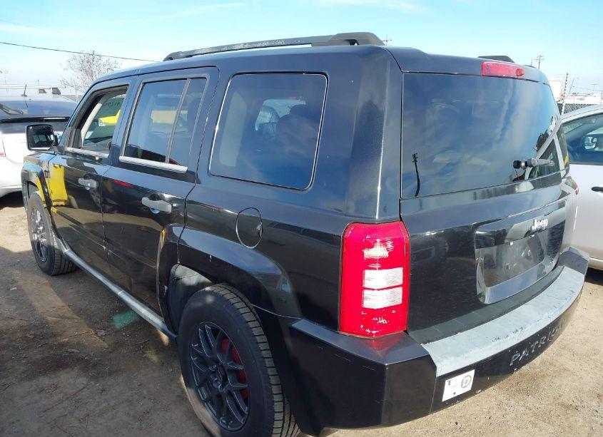 Photo 3 of 2008 Jeep Patriot SPORT (VIN 1J8FT28078D737355)