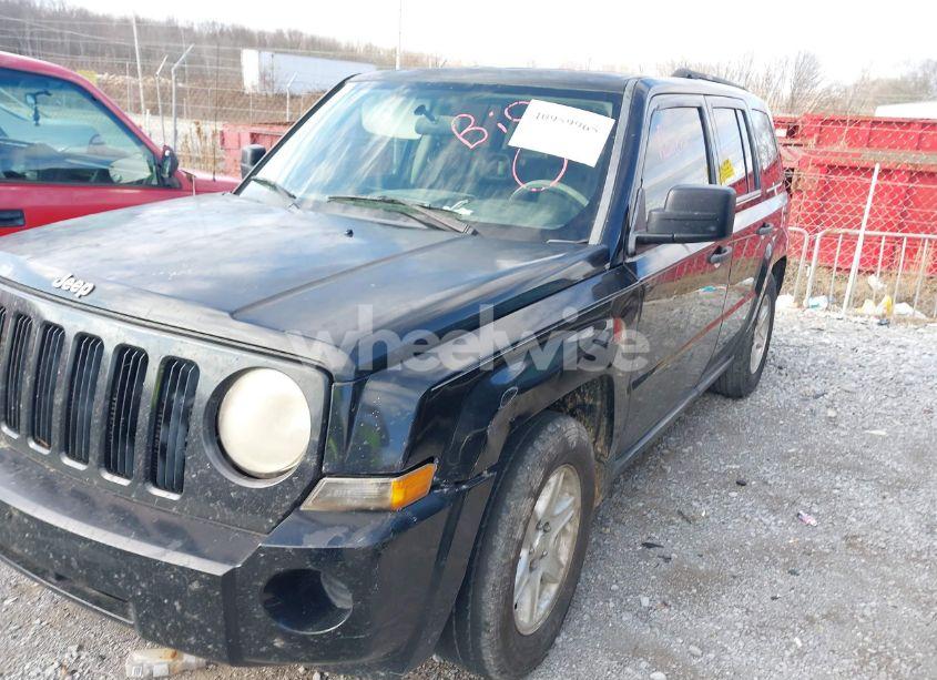 Photo 2 of 2008 Jeep Patriot SPORT (VIN 1J8FT28088D554322)