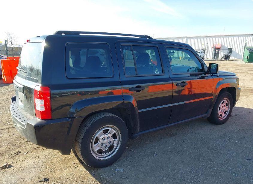Photo 4 of 2008 Jeep Patriot SPORT (VIN 1J8FT28088D787858)
