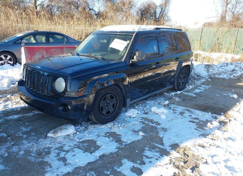 Photo 2 of 2007 Jeep Patriot SPORT (VIN 1J8FT28097D399357)