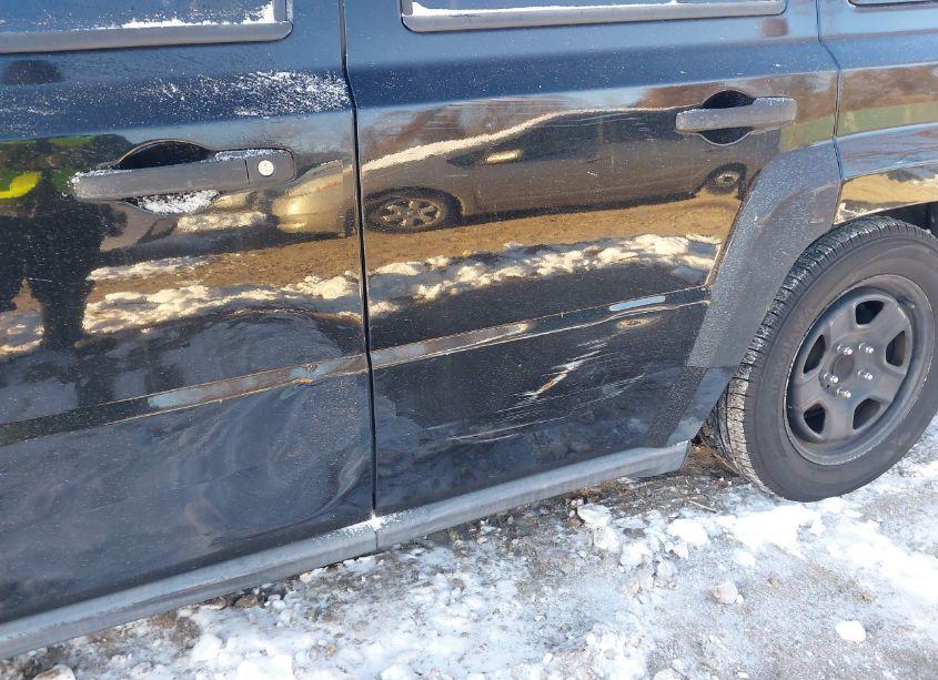 Photo 6 of 2007 Jeep Patriot SPORT (VIN 1J8FT28097D399357)