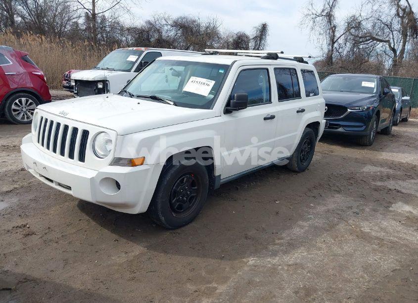 Photo 2 of 2008 Jeep Patriot SPORT (VIN 1J8FT28098D666708)