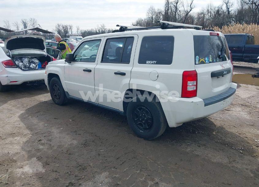 Photo 3 of 2008 Jeep Patriot SPORT (VIN 1J8FT28098D666708)