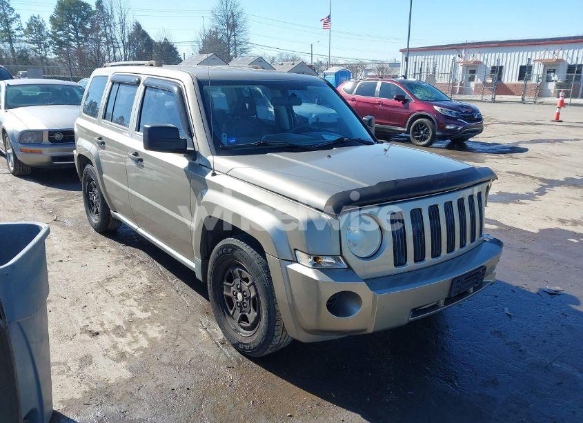 2008 Jeep Patriot SPORT (VIN 1J8FT28098D705376) main photo