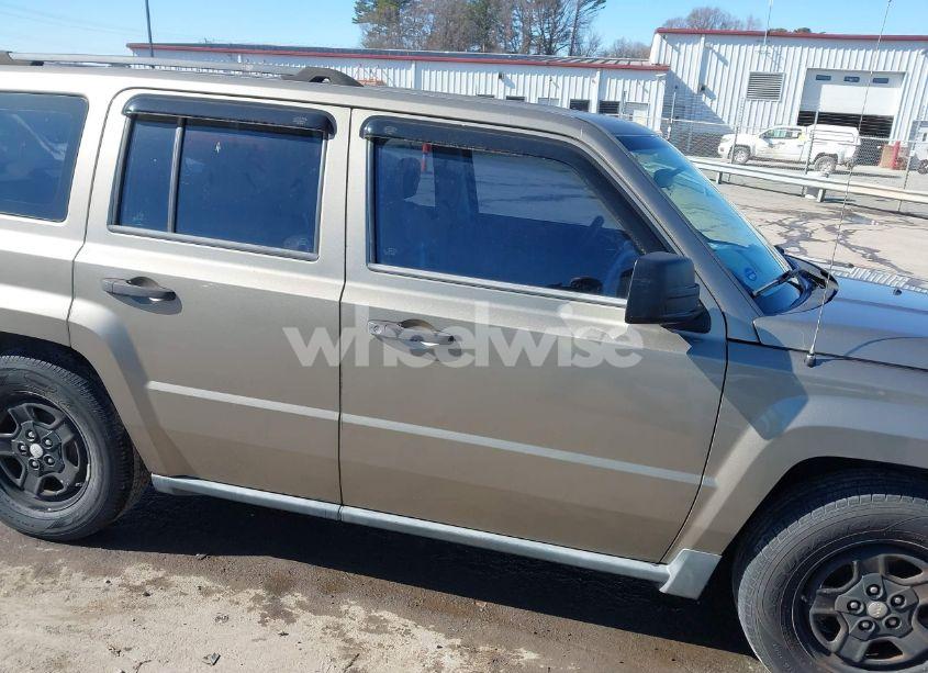 Photo 13 of 2008 Jeep Patriot SPORT (VIN 1J8FT28098D705376)