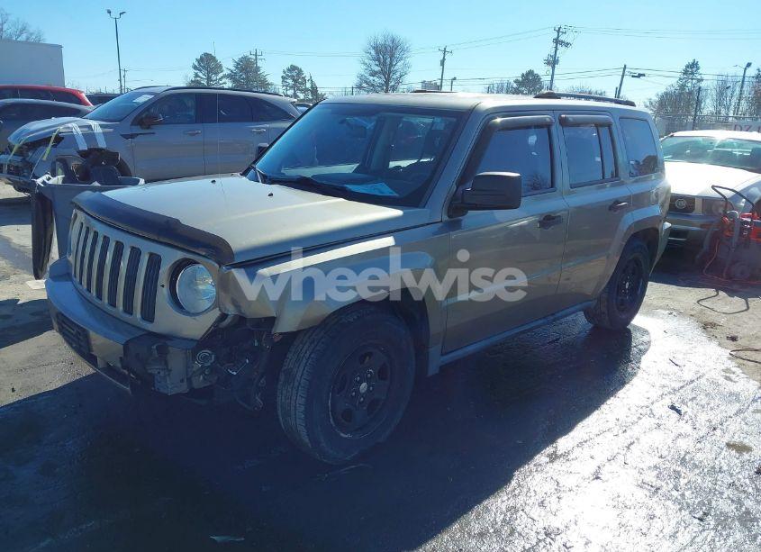 Photo 2 of 2008 Jeep Patriot SPORT (VIN 1J8FT28098D705376)
