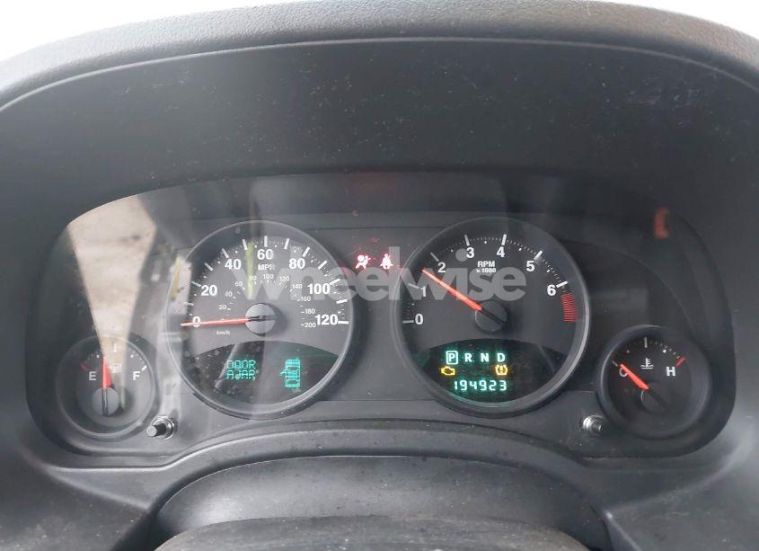 Photo 13 of 2009 Jeep Patriot SPORT (VIN 1J8FT28B99D237555)