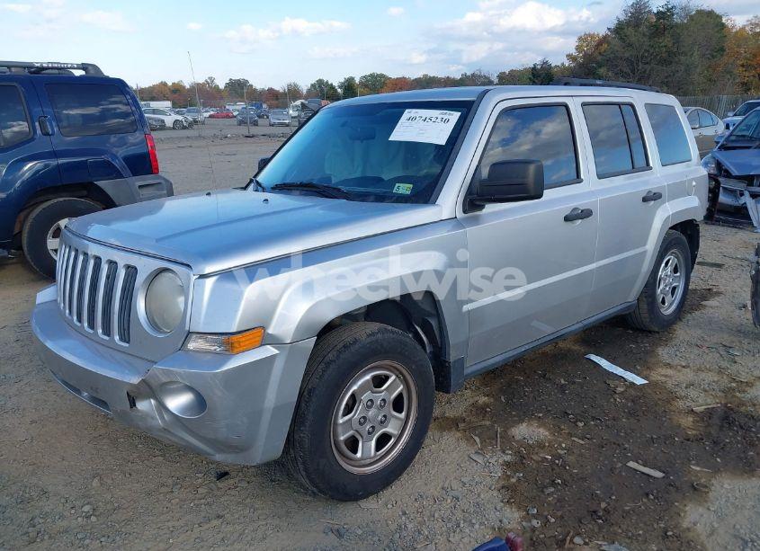 Photo 2 of 2009 Jeep Patriot SPORT (VIN 1J8FT28BX9D122964)