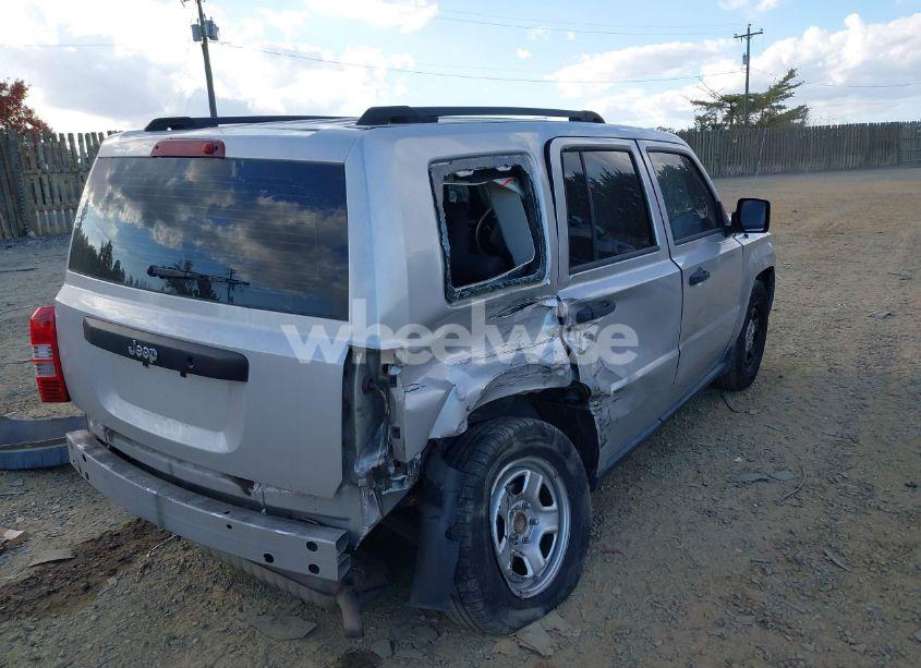 Photo 4 of 2009 Jeep Patriot SPORT (VIN 1J8FT28BX9D122964)