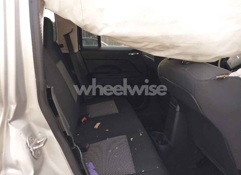 Photo 8 of 2009 Jeep Patriot SPORT (VIN 1J8FT28BX9D122964)