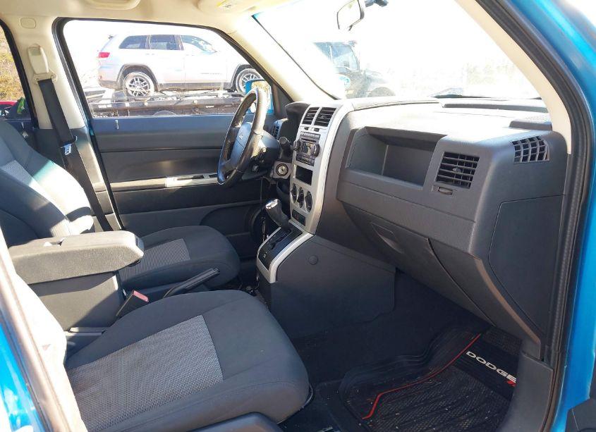 Photo 5 of 2008 Jeep Patriot SPORT (VIN 1J8FT28W08D519293)