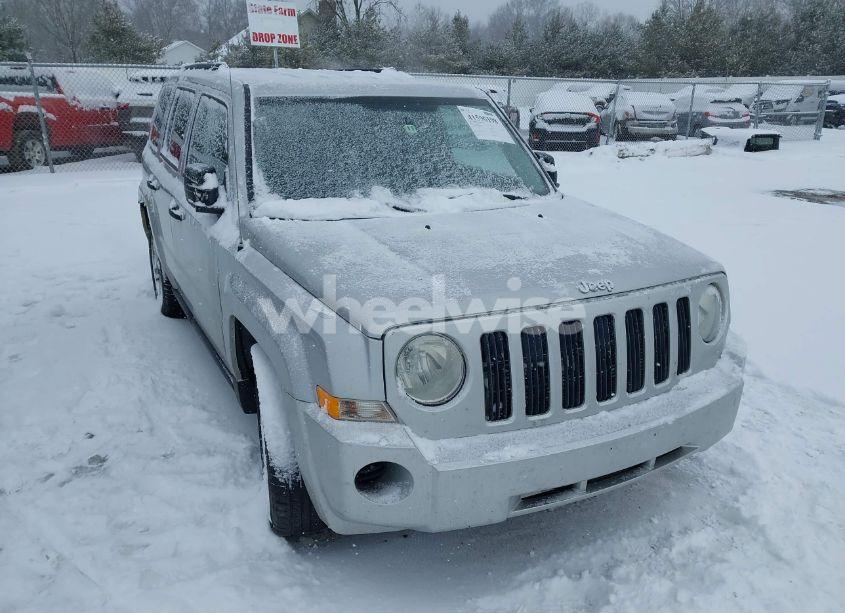 2008 Jeep Patriot SPORT (VIN 1J8FT28W08D721888) main photo
