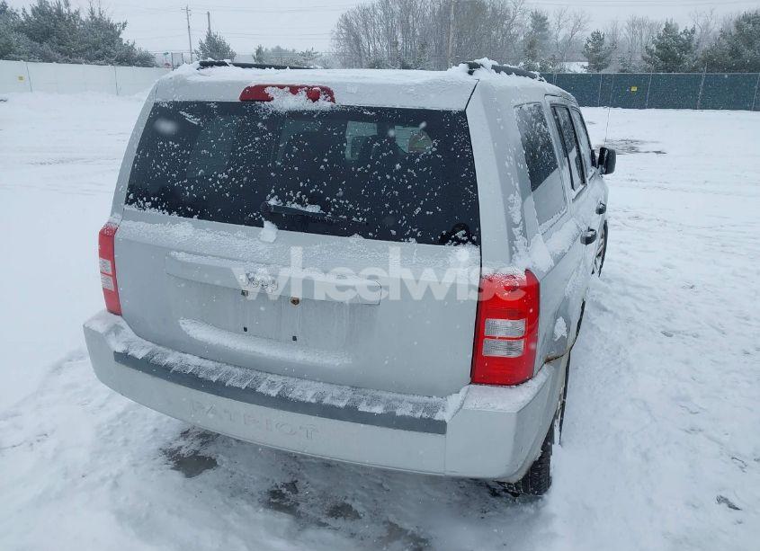 Photo 4 of 2008 Jeep Patriot SPORT (VIN 1J8FT28W08D721888)
