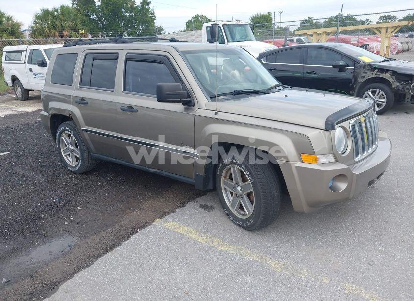 2008 Jeep Patriot SPORT (VIN 1J8FT28W18D636073) main photo