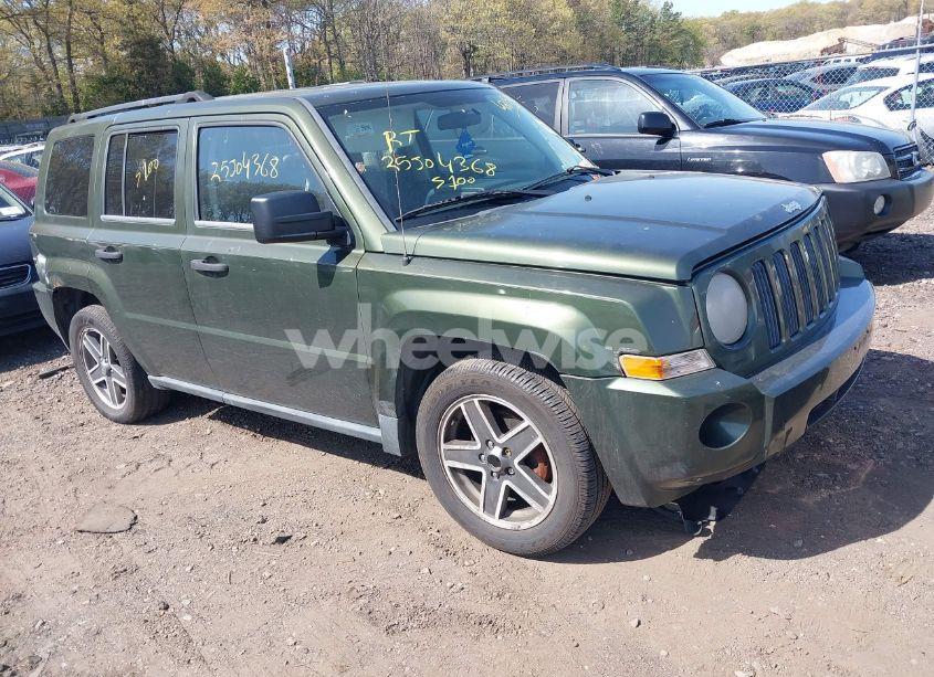 2008 Jeep Patriot SPORT (VIN 1J8FT28W18D777032) main photo