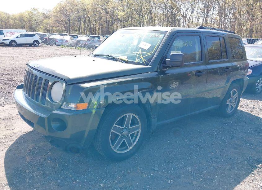 Photo 2 of 2008 Jeep Patriot SPORT (VIN 1J8FT28W18D777032)
