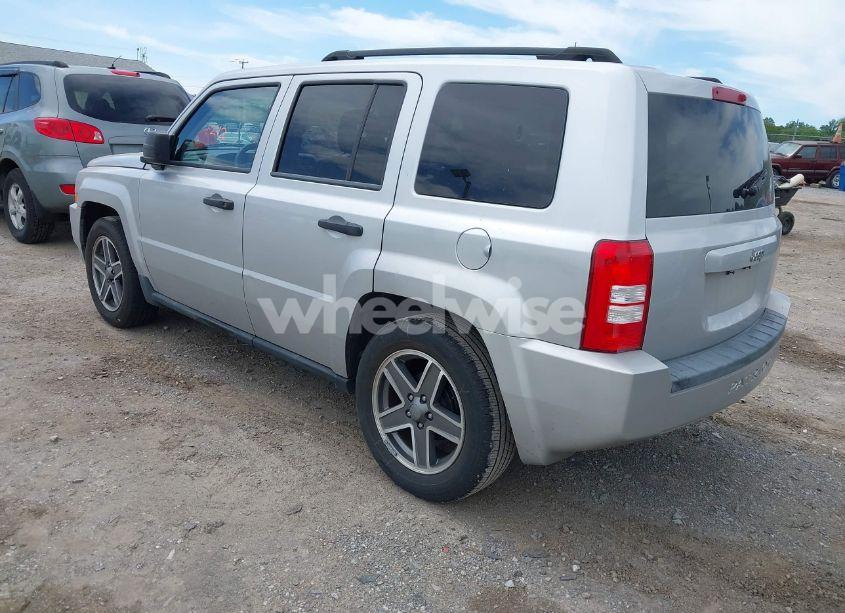 Photo 3 of 2008 Jeep Patriot SPORT (VIN 1J8FT28W18D777368)