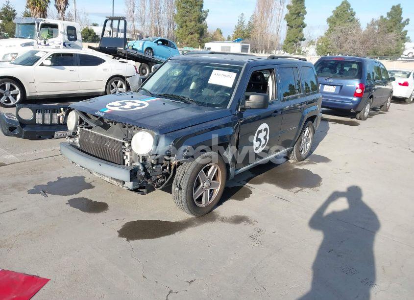 Photo 2 of 2008 Jeep Patriot SPORT (VIN 1J8FT28W28D548407)