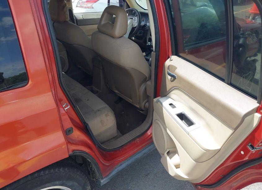 Photo 8 of 2008 Jeep Patriot SPORT (VIN 1J8FT28W28D727580)